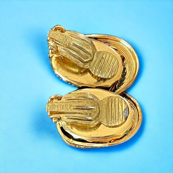 Vintage Stamped Germany Gold Look Iridescent Oval Stone Swirl Clip On Earrings - Picture 3 of 3